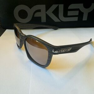 Oakley Garage Rock sunglasses with Titanium Polarized lenses. Unisex